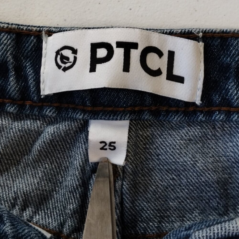 PTCL Laser Cut Heart Embellished Jeans Size 25 NWT - Picture 7 of 16